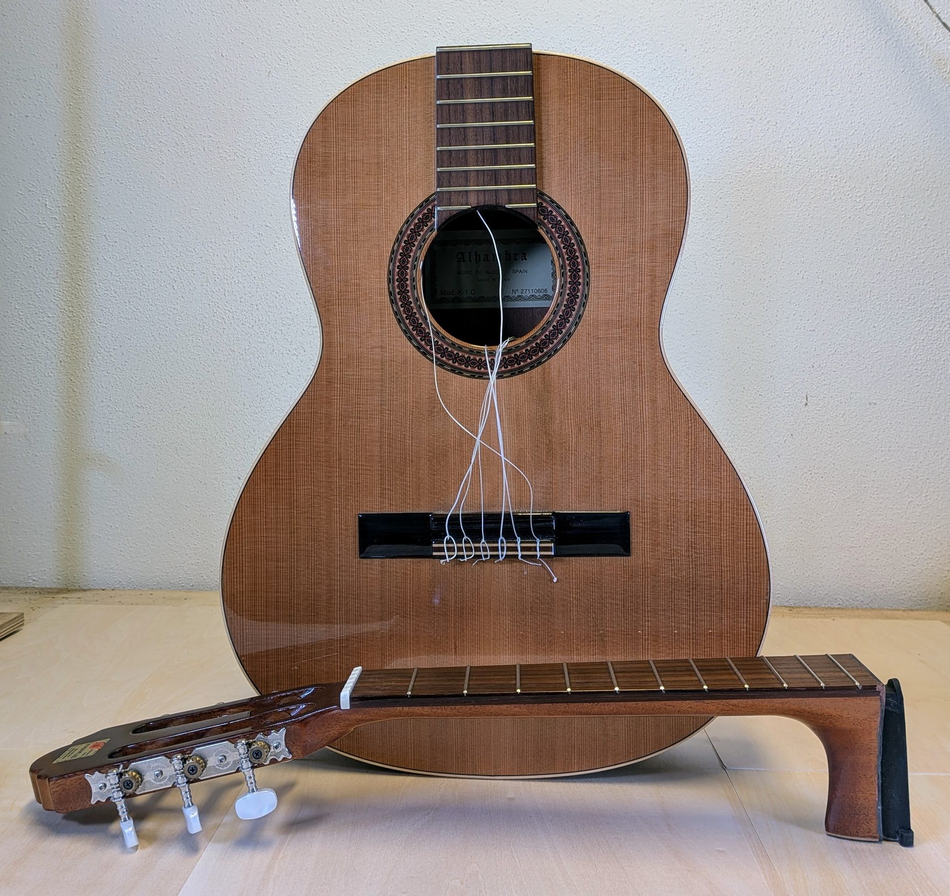 Guitarra Alhambra 3/4 transformada sistema Pullaway