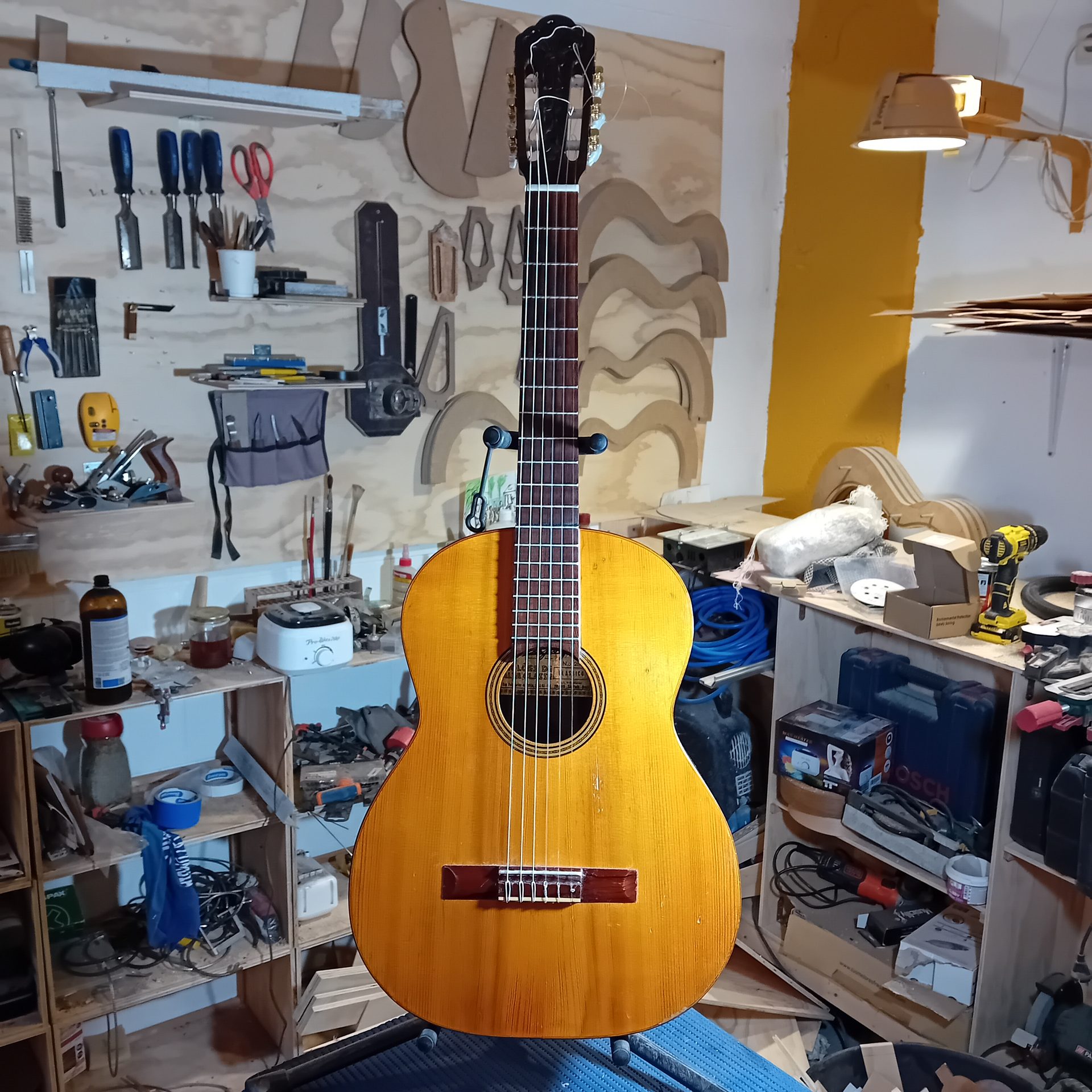 Guitarra DiGiorgio transformada sistema Pullaway