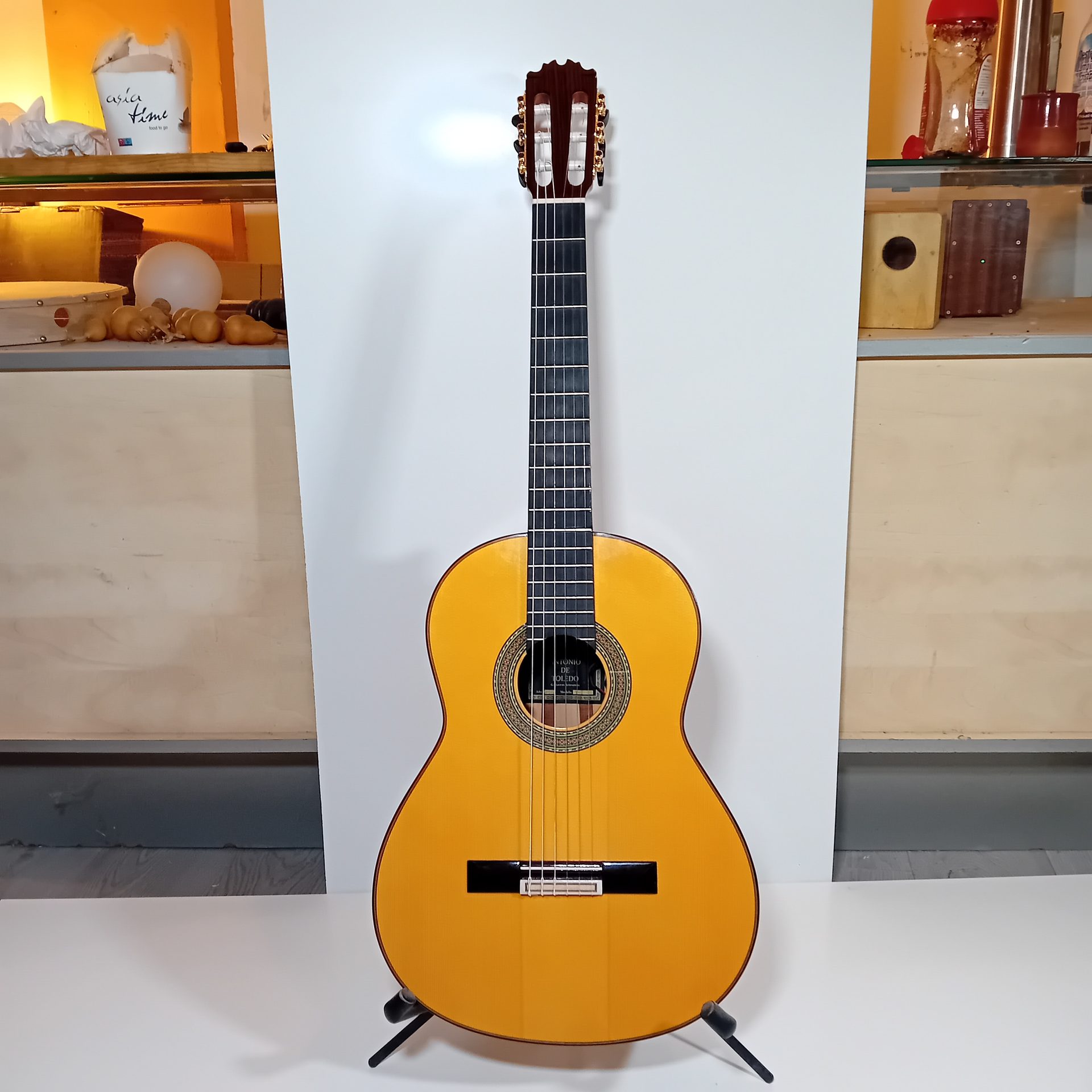 Guitarra flamenca Antonio de Toledo transformada sistema Pullaway